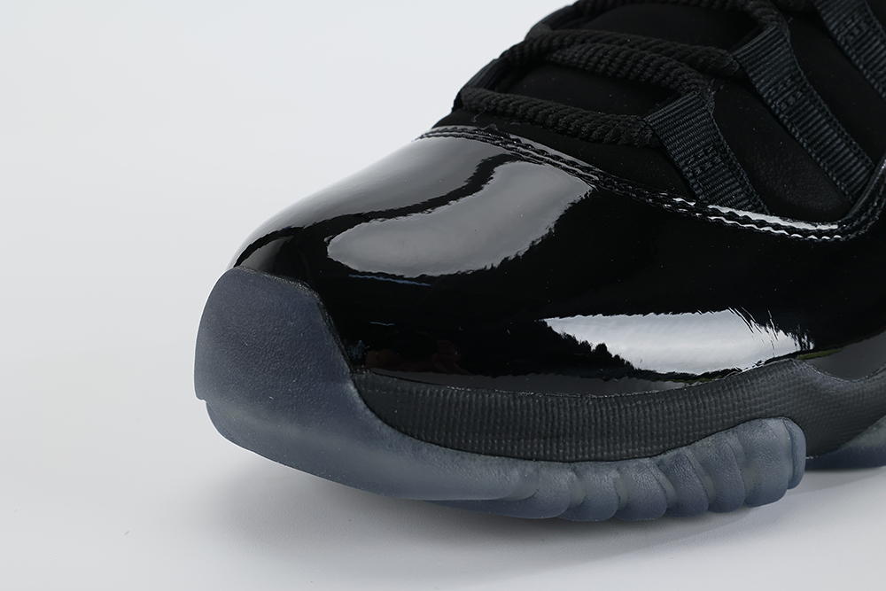 air jordan 11 retro ‘cap and gown’ replica