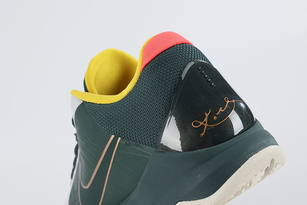 zoom kobe 5 protro ‘eybl’ replica