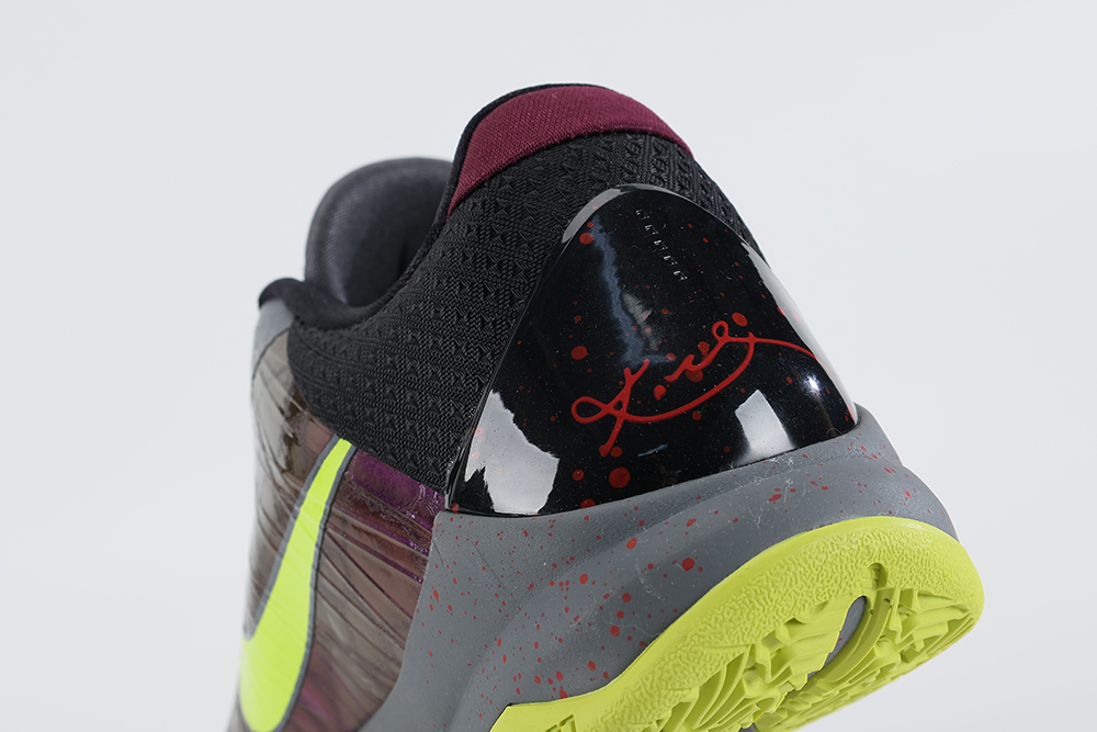 nba 2k20 x kobe 5 protro ‘chaos alternate’ gamer exclusive replica