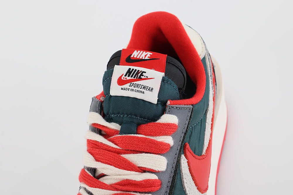 sacai x undercover x nk ldwaffle ‘midnight spruce university red’ replica