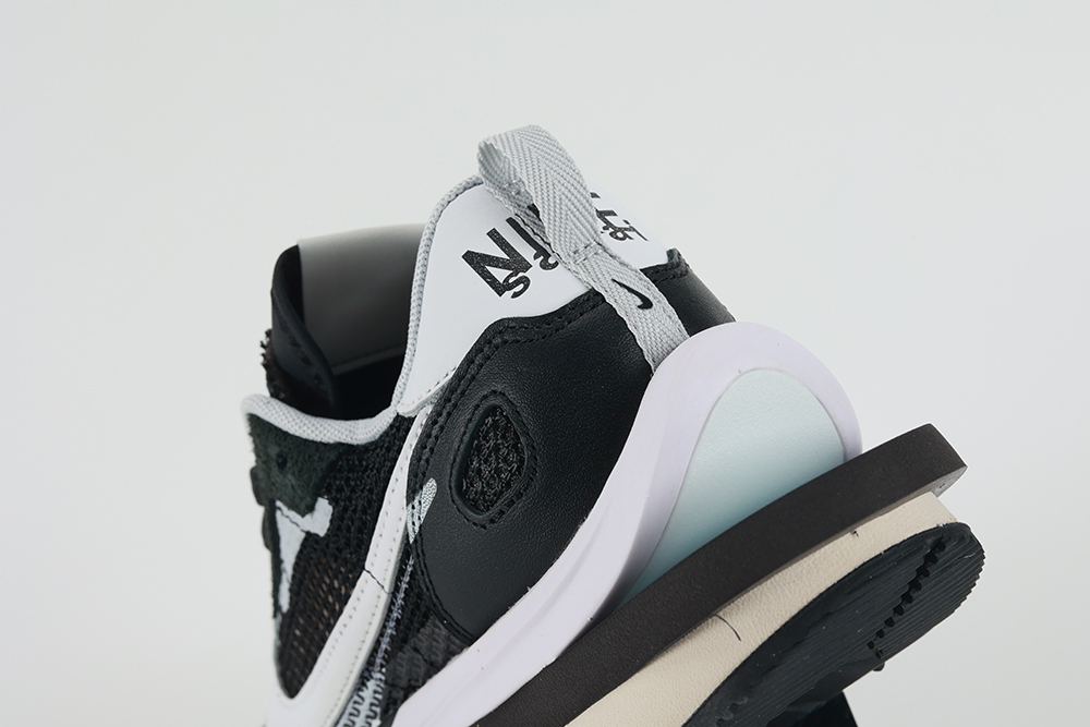 sacai x nk vaporwaffle ‘black white’ replica