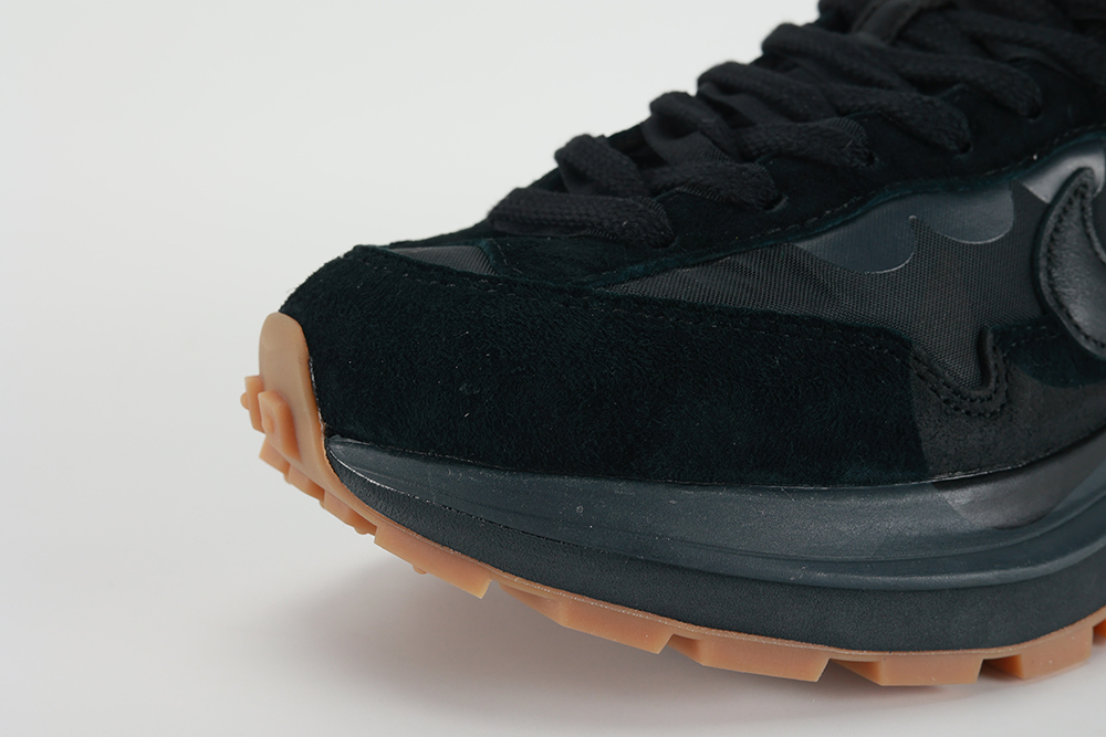 sacai x nk vaporwaffle ‘black gum’ replica