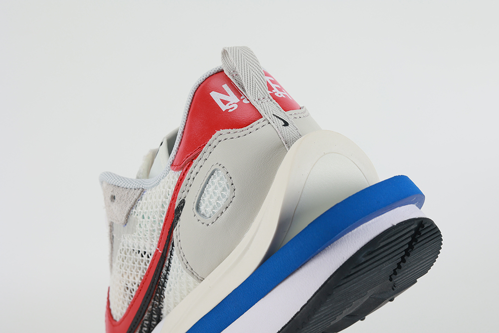 sacai x nk vaporwaffle ‘sail’ replica