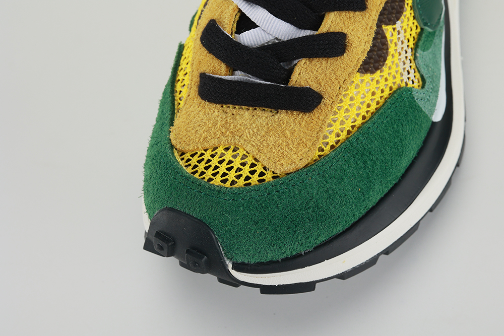 sacai x nk vaporwaffle ‘tour yellow’ replica
