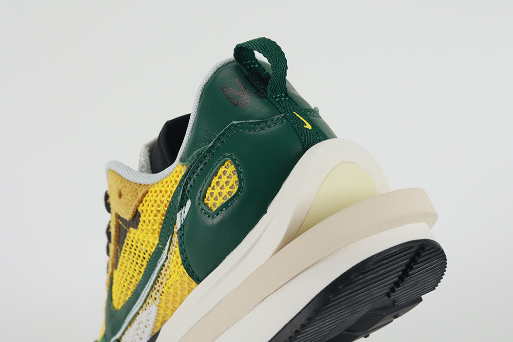 sacai x nk vaporwaffle ‘tour yellow’ replica