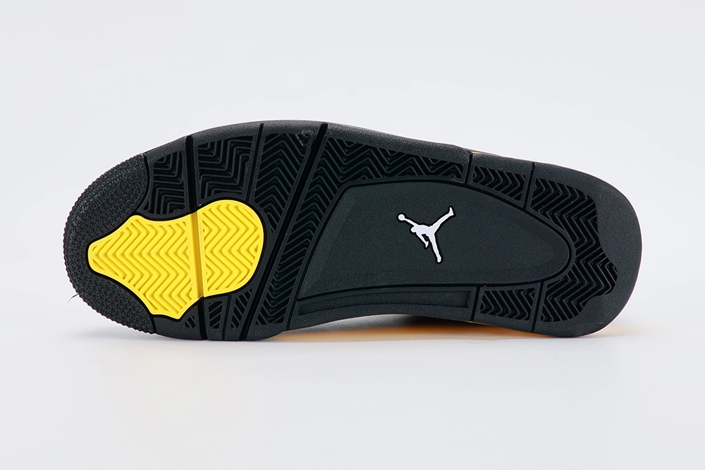 air jordan 4 retro ‘thunder’ reps