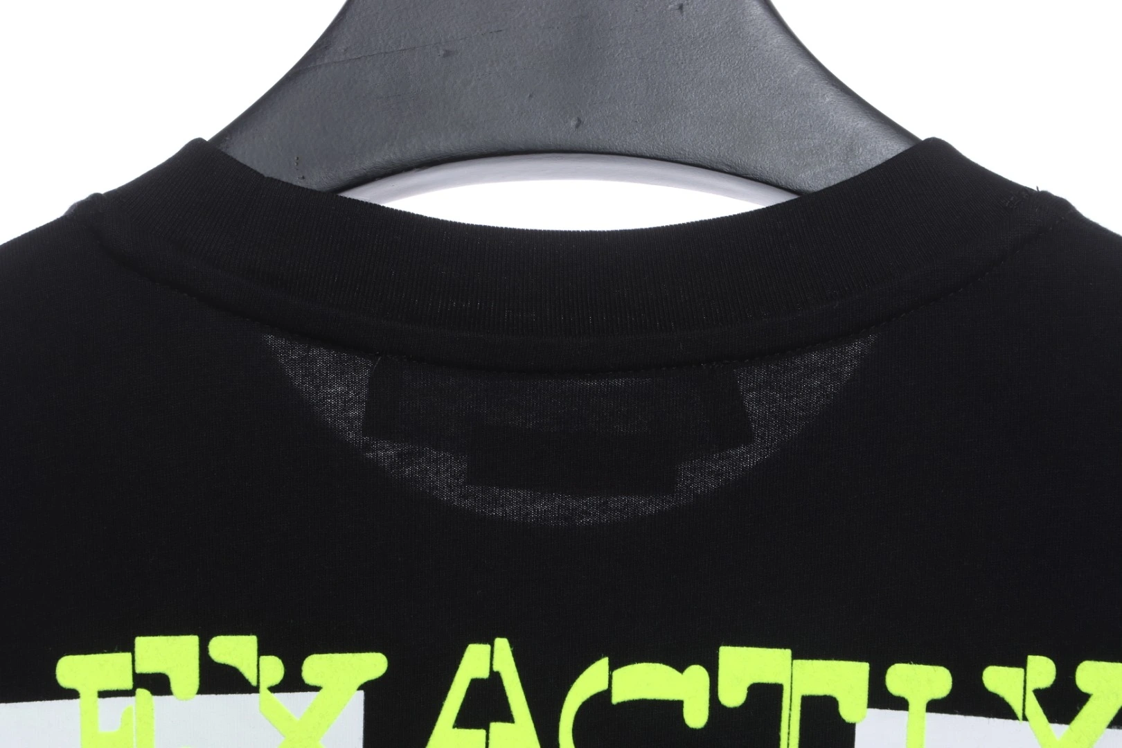 green painted letters arrow short sleeve
