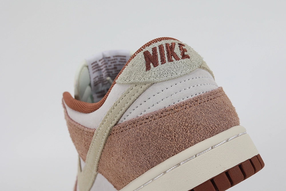 dunk low premium ‘medium curry’ replica