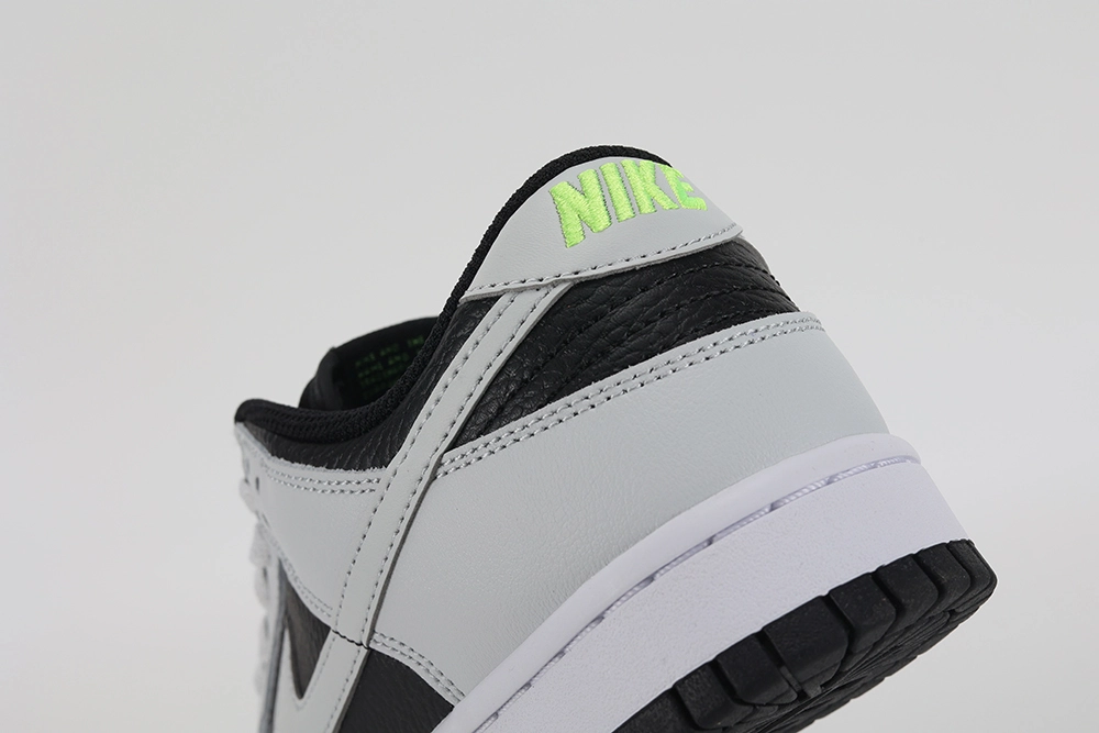 dunk low ‘reverse panda neon’ replica
