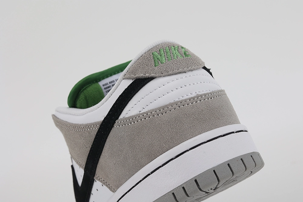 dunk low sb ‘chlorophyll’ replica