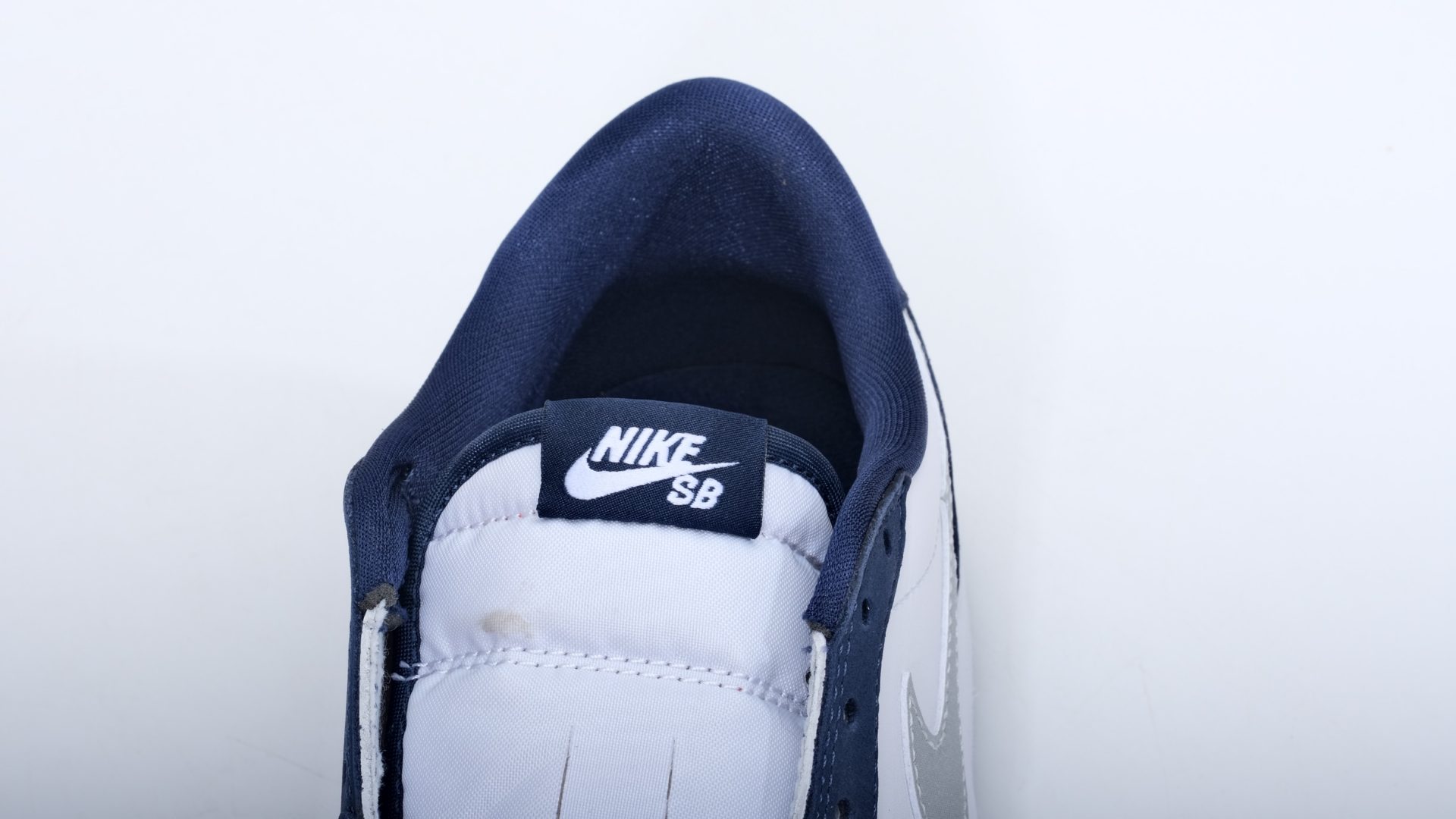 eric koston x air jordan reps 1 low sb ‘midnight navy’