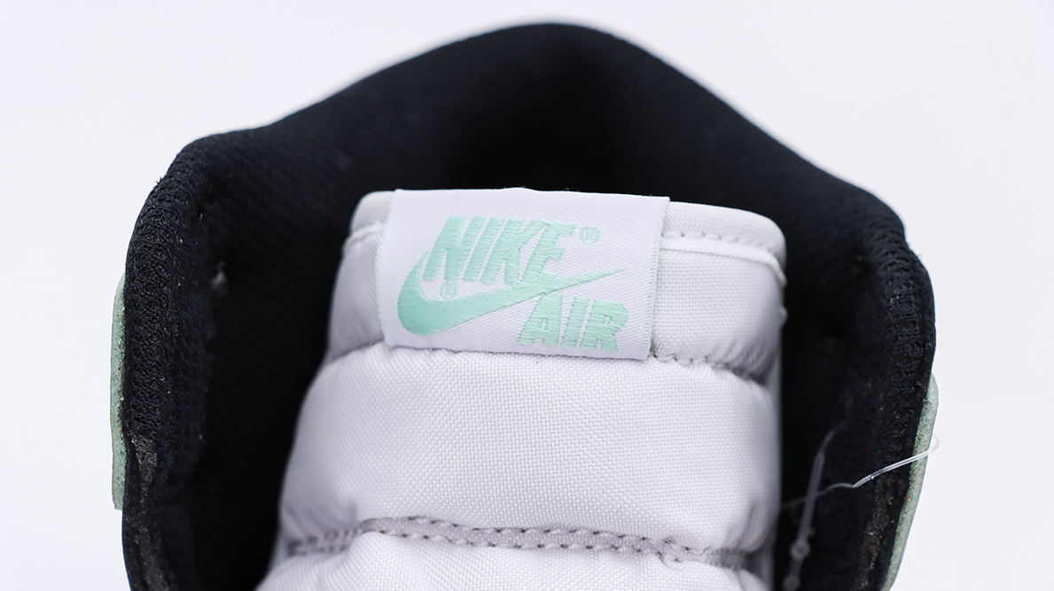 air jordan 1 retro high og nrg ‘igloo’ replica