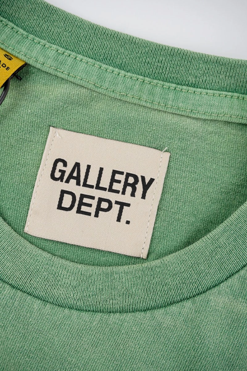gallery dept distressed printed t-shirt