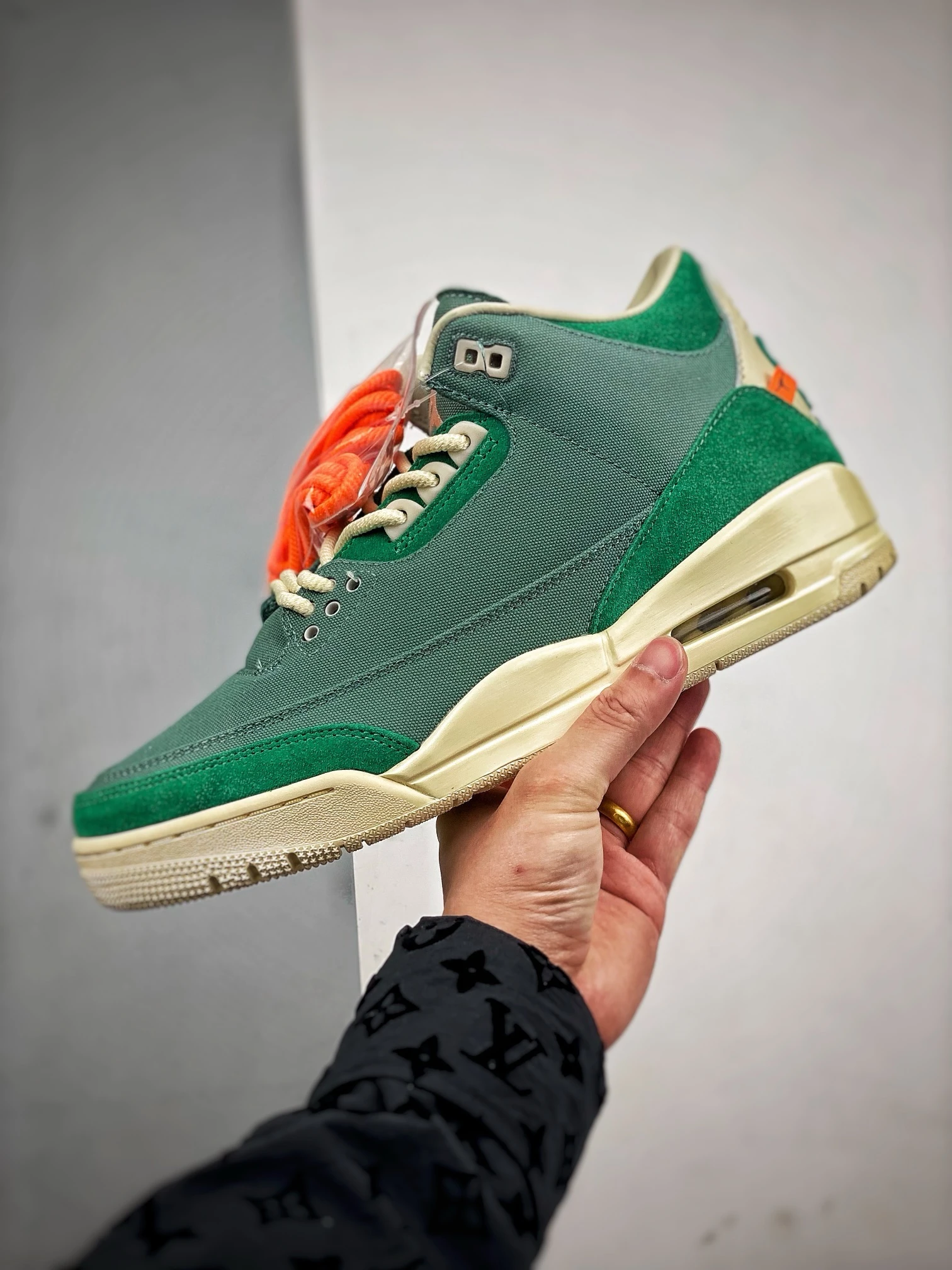 jordan 3 nina Ch*el abney bicoastal