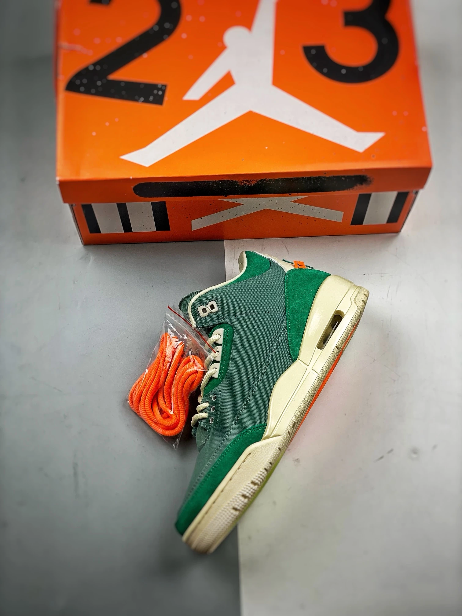 jordan 3 nina Ch*el abney bicoastal