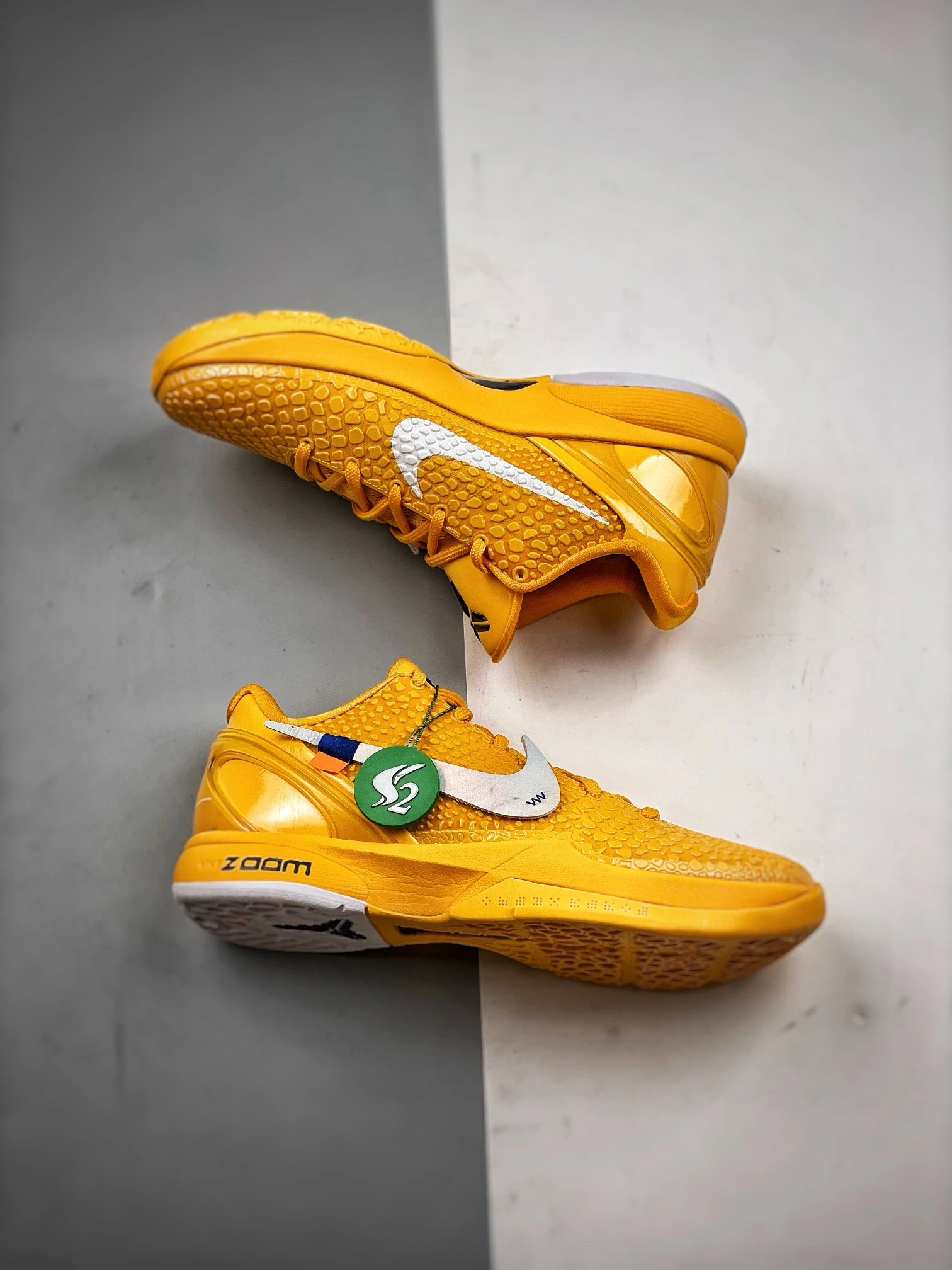kobe 6 x off-white “university gold” replica