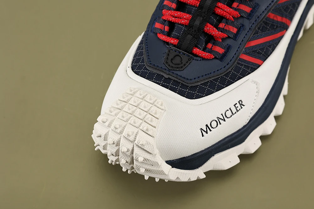 trailgrip gore-tex low black white & red reps